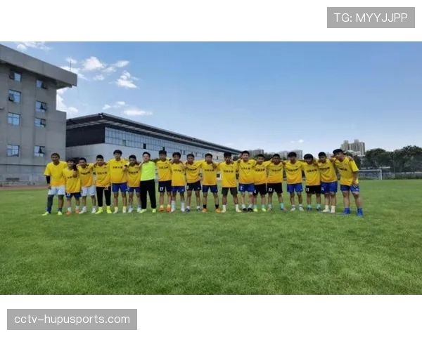 意甲俱乐部与当地学校合作，推动青少年足球教育项目